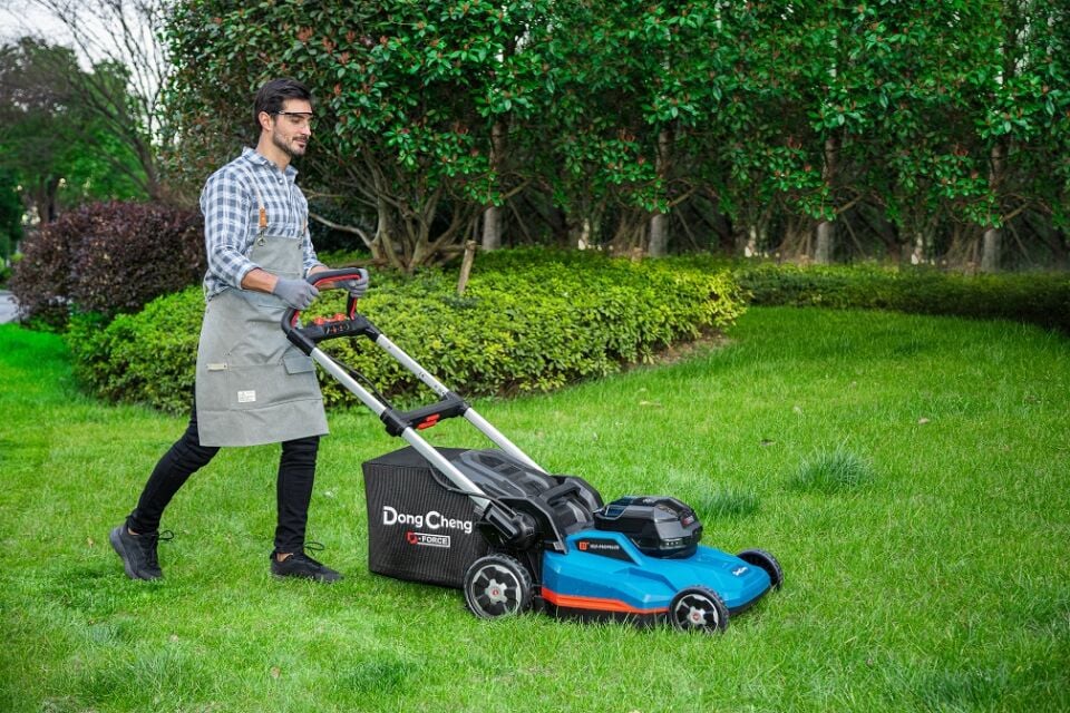 DCLM40211 ÇİM BİÇME MAKİNESİ